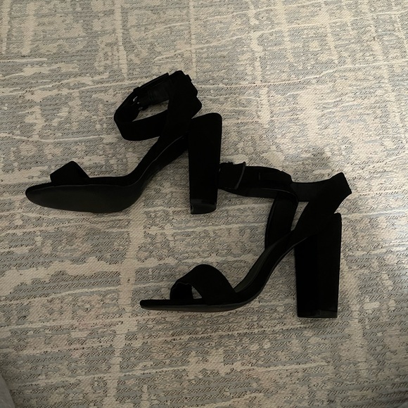 black qupid strappy heels - Picture 3 of 6